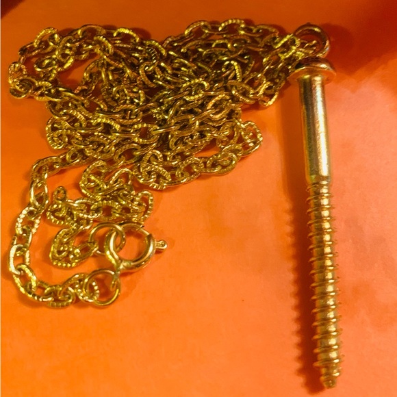 24” Goldtone Necklace w/ 2” Screw Pendant - Picture 2 of 10
